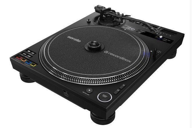 Pioneer DJ launches digital-analogue hybrid turntable PLX-CRSS12